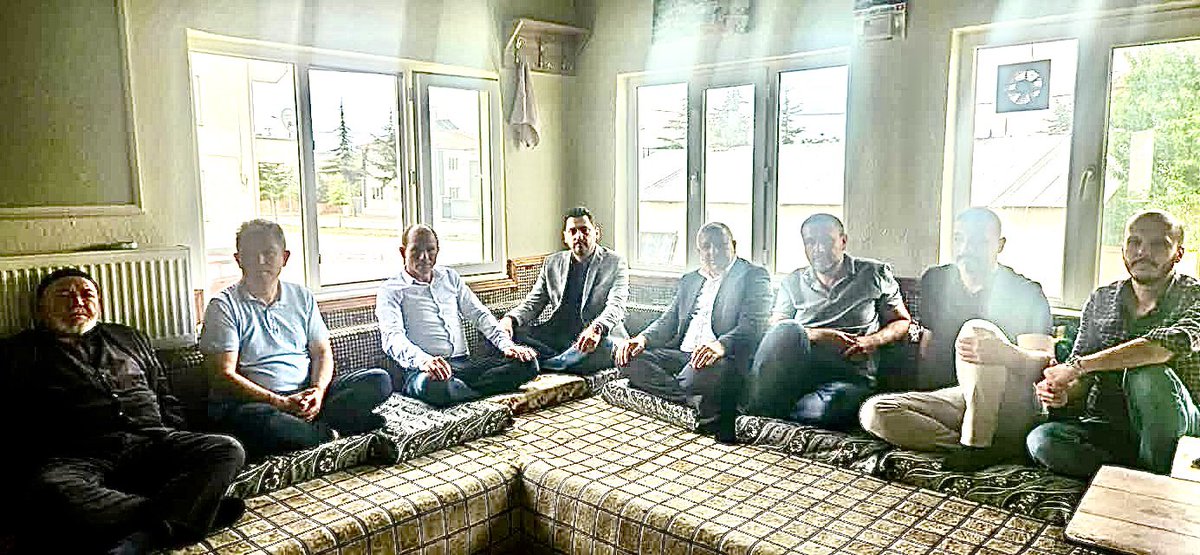 SemaiKAYA's tweet photo. Merkez ilçe başkanımız Serkan MUMYAKMAZ ve merkez ilçe yönetim kurulu üyelerimiz ile birlikte SUSUZ,ÇAYIRBAĞ,ÇIKRIK beldelerimiz ziyaret ettik https://t.co/KvT6ZlbTkF