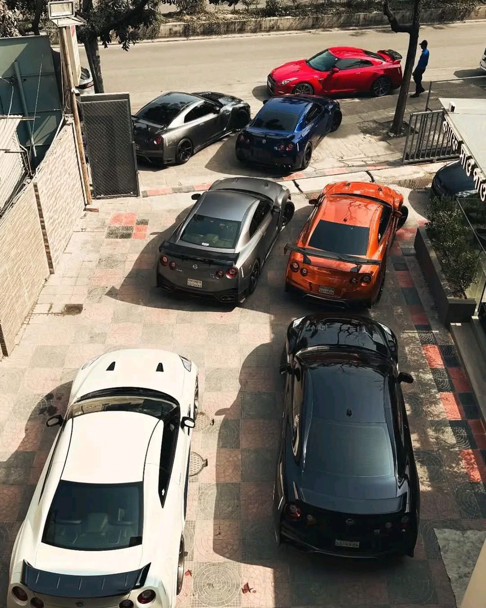 world on whells tweet media