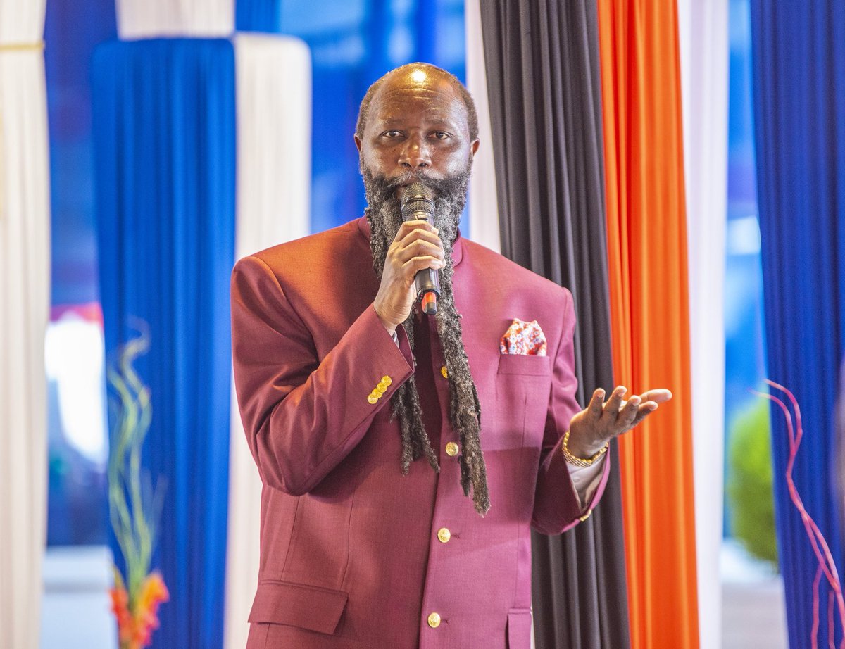 The Prophet of Yahweh ministering live in #MilanMegaConference has seen the departure of the church from the earth

Prepare for departure
