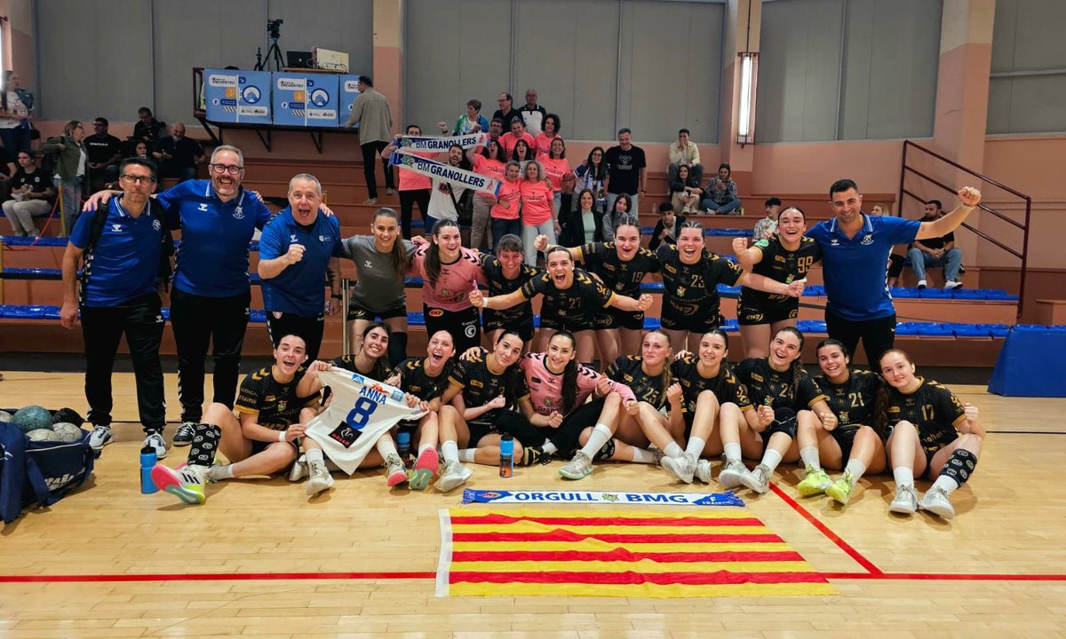 BMGranollers's tweet photo. VICTÒRIA DEL SÈNIOR B!  1/1🚀🚀🚀

KH-7 BM Granollers Atlètic - 41
🆚
BM Coslada 1NF- 24

A pel segon! Sort noies!🍀

#BMGx80 #OrgullBMG🔵⚪️ https://t.co/hS7GQFBF7q