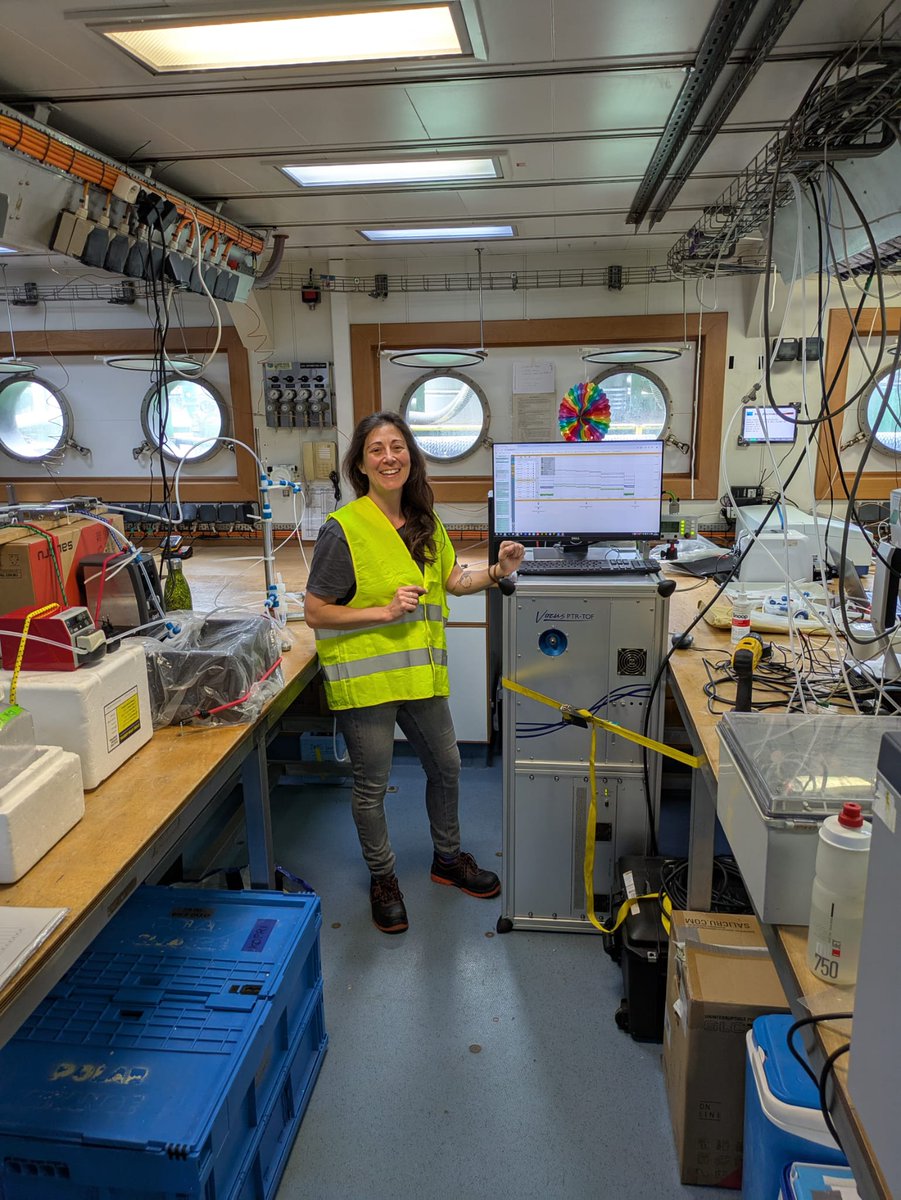 simolab_'s tweet image. ICM @simolab_ volatile team sailing on the #Discovery tomorrow morning, 8am UTC time for a 5-week campaign in the North Atlantic Ocean.✨

@EDeschaseaux @lidejvv