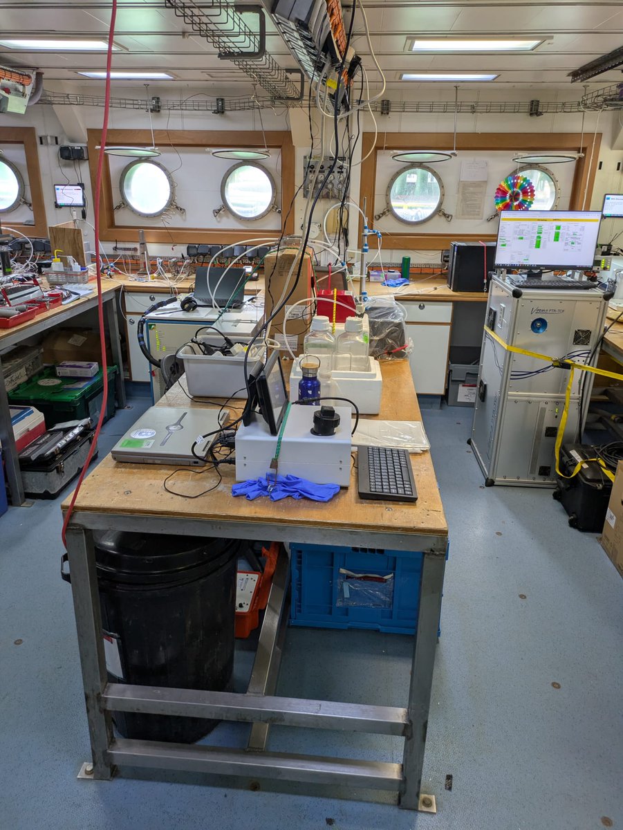 simolab_'s tweet image. ICM @simolab_ volatile team sailing on the #Discovery tomorrow morning, 8am UTC time for a 5-week campaign in the North Atlantic Ocean.✨

@EDeschaseaux @lidejvv