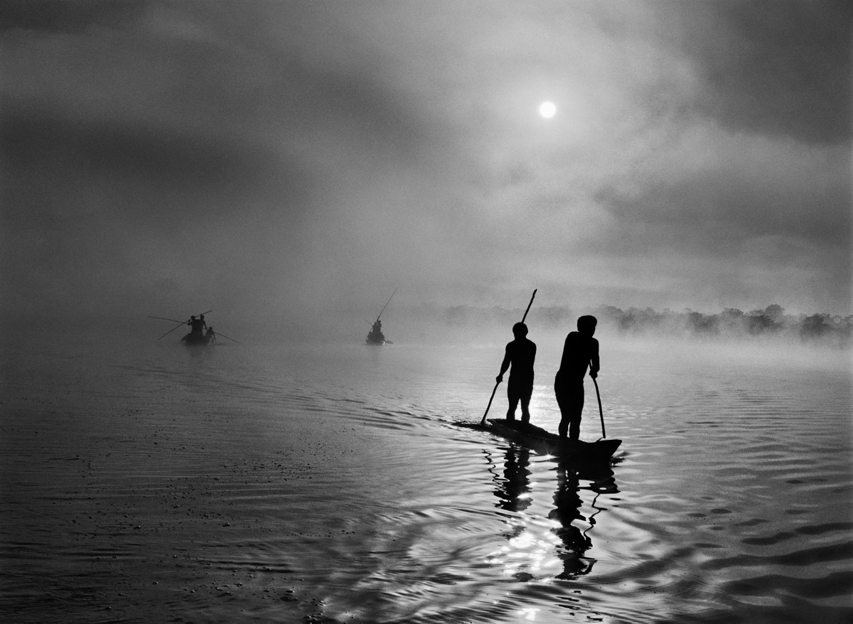 MagmaDergisi's tweet photo. Brezilyalı belgesel fotoğrafçısı Sebastião Salgado aramızdan ayrıldı. Salgado'nun Genesis sergisi geçen yıl Aralık ayında ilk kez İstanbullu sanatseverlerle buluşmuştu.
Fotoğraf: Sebastião Salgado , Yukarı Xingu, Mato Grosso Eyaleti. Brezilya, 2005. https://t.co/CRIch8V2U8