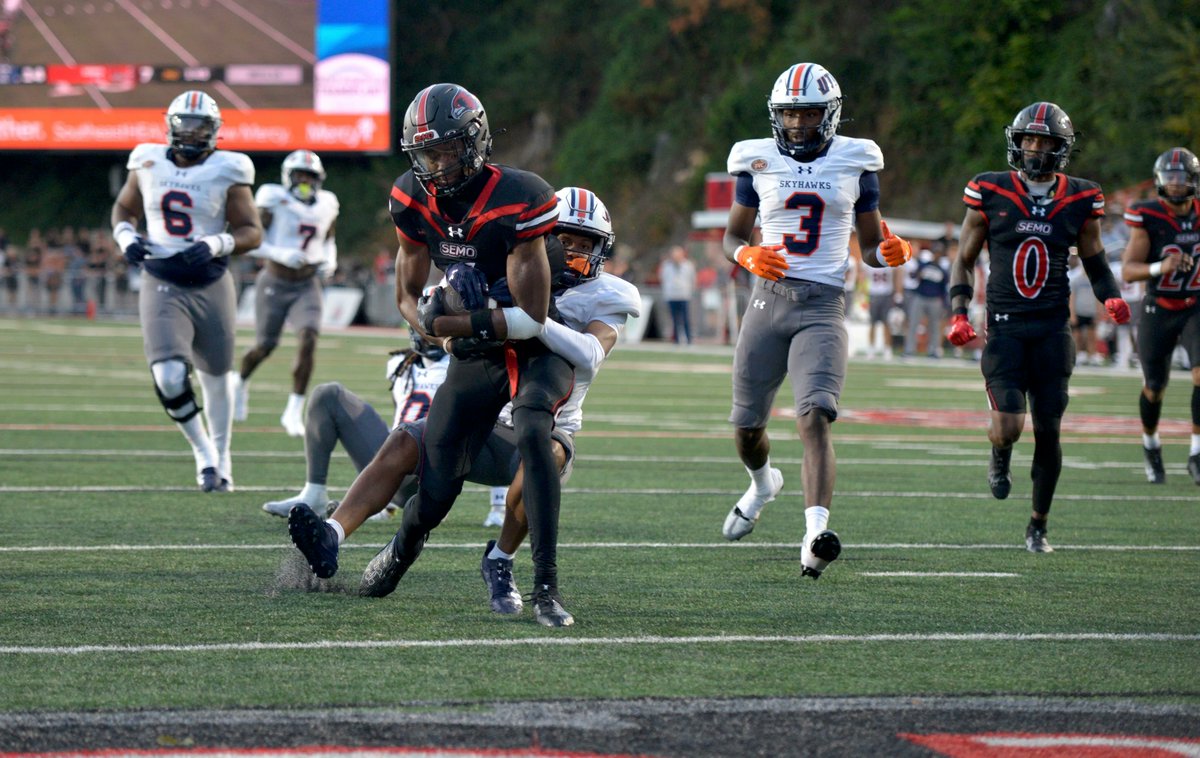 Kaiden Karper (@kkarpmedia) on Twitter photo SEMO sports update 🚨
Dorian Anderson joins CFL, <a href="/SEMOMBB/">SEMO Men’s Basketball</a> scoops up JMU transfer, and more. 🏈🏀
📰: semoball.com/professional-s… SEMO sports update 🚨
Dorian Anderson joins CFL, <a href="/SEMOMBB/">SEMO Men’s Basketball</a> scoops up JMU transfer, and more. 🏈🏀
📰: semoball.com/professional-s…