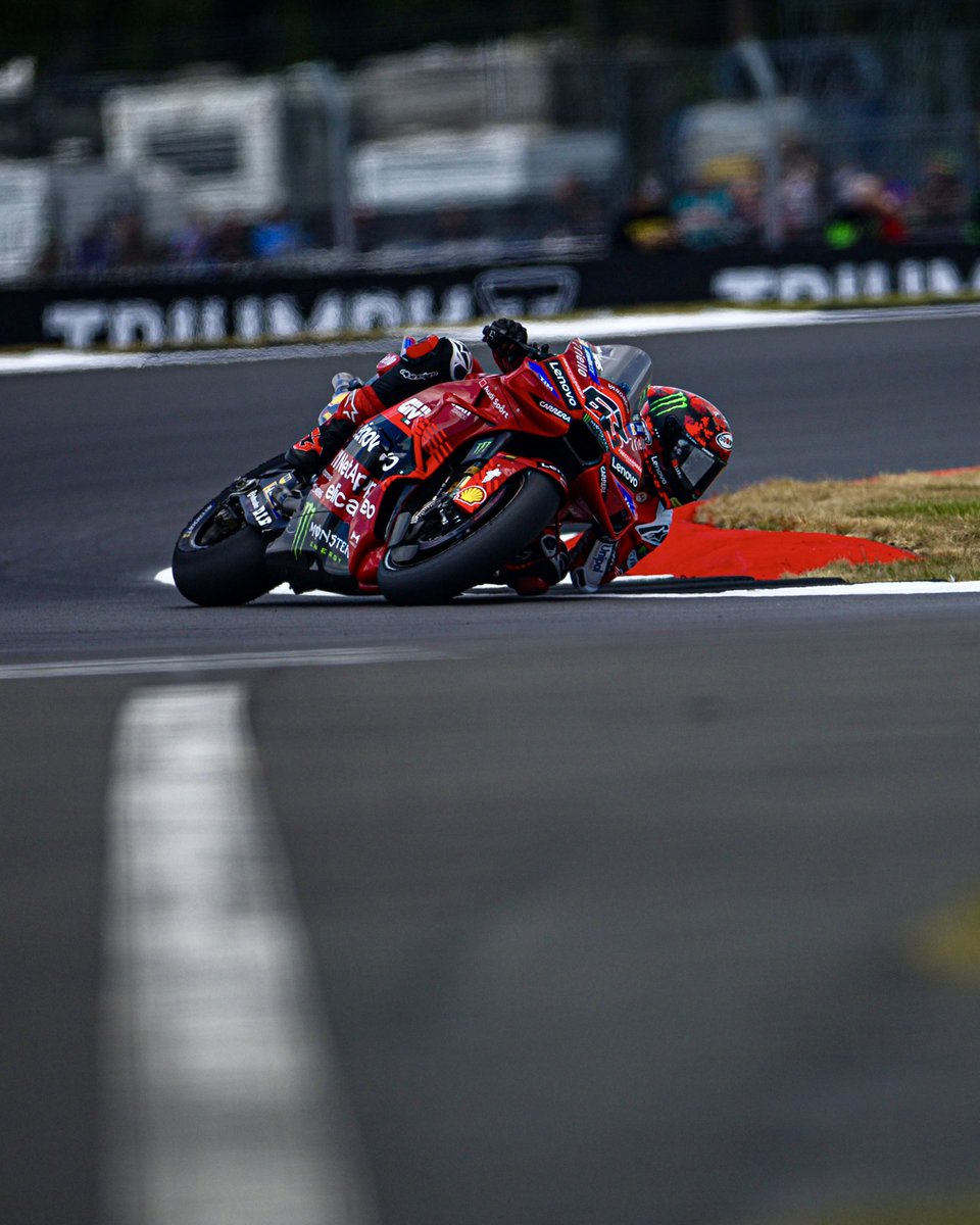 #BritishGP 🇬🇧

Day one: P7 (1’57”703) +0.408

Day one at Silverstone ✔️ 🇬🇧🤟🏻 
#GoFree