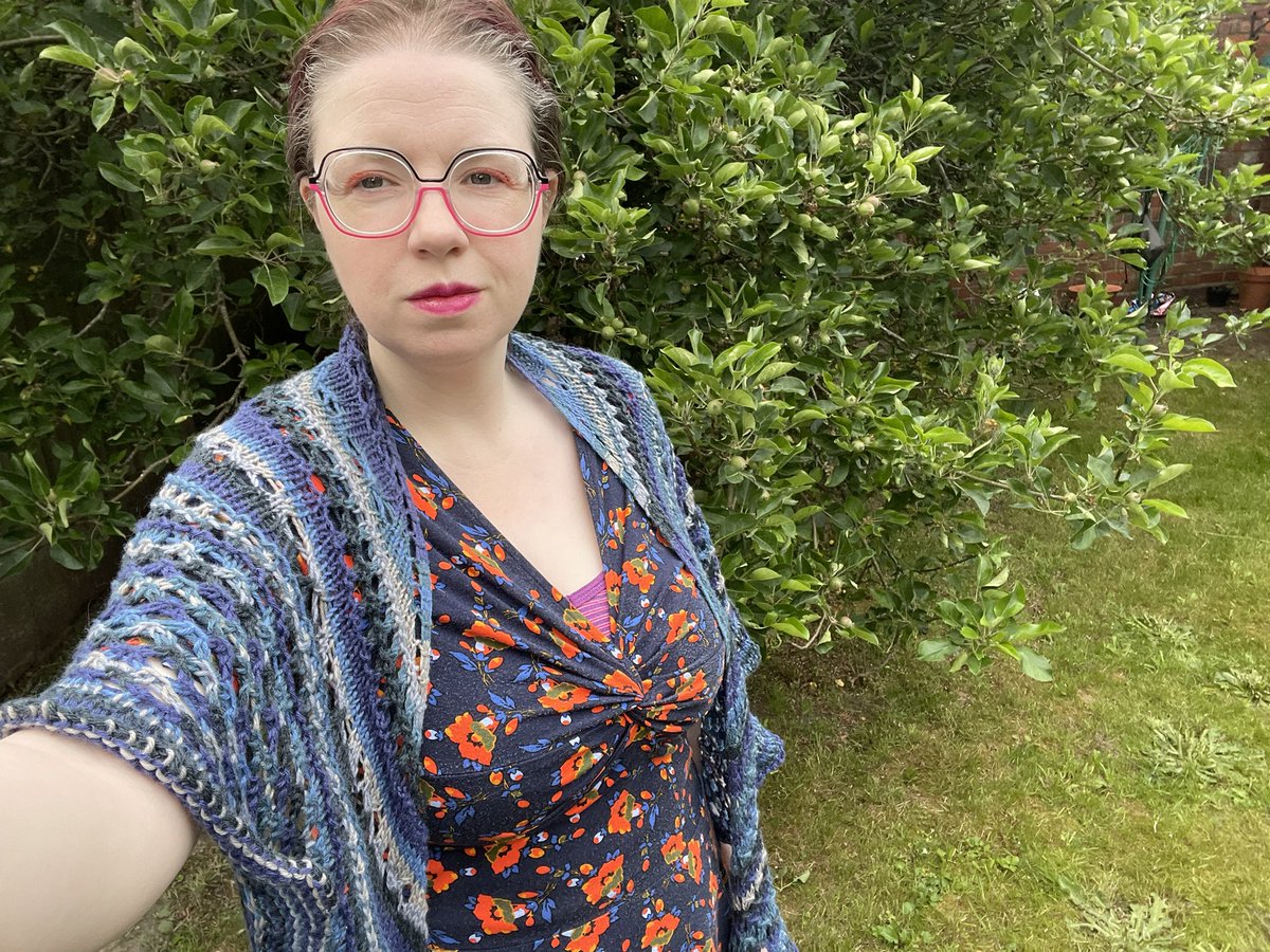 galoisgirl's tweet photo. #memademay Day 25, Summer Flies https://t.co/rLqiVw8lIz