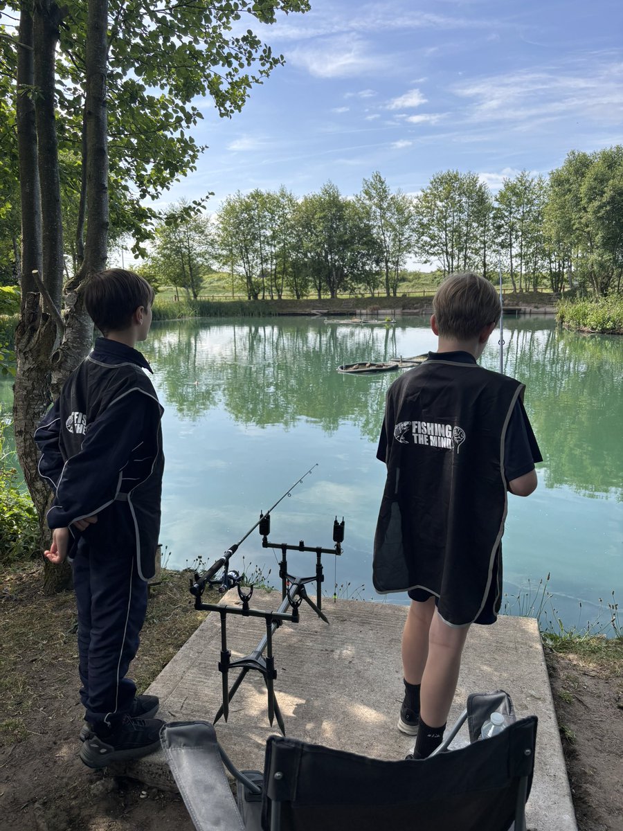 Just mates fishing 🤝🏻🎣😁 #friendship #fishing