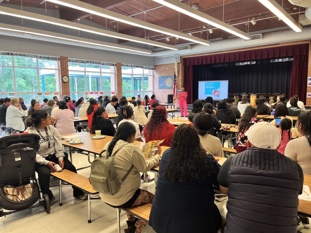 TheForestCS's tweet image. That’s a wrap on our last Merienda of the year! Friday mornings are just more fun @ #theForest🌳. Note to self: learn how to play ukulele over the summer. @DrJaneEnnis