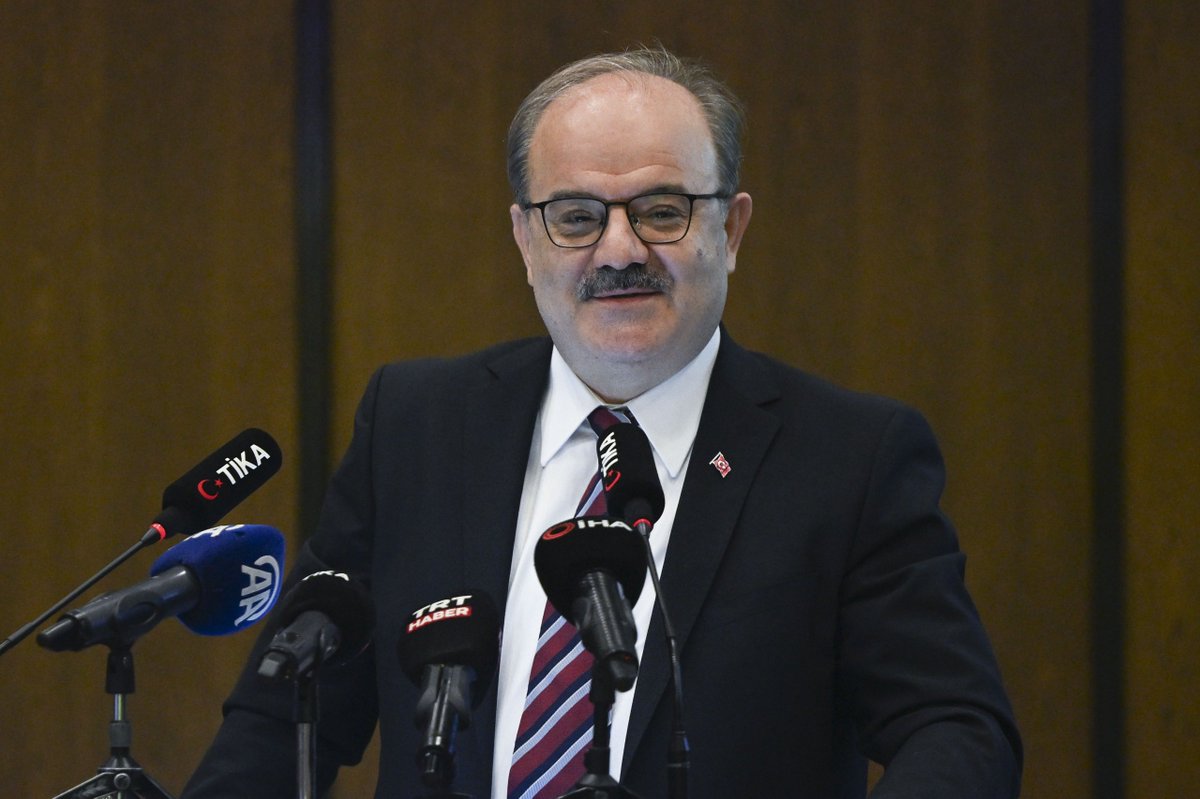 SerdarCam_tr's tweet photo. TİKA Başkanlığının desteği, Moğolistan Kültürel Miras Merkezi ve İzmir Katip Çelebi Üniversitesi (İKÇÜ) iş birliğinde Türk ve Moğol uzmanlar tarafından yürütülen proje çerçevesinde, yapıldıkları dönemdeki göçebelerin dini, kültürel ve sanatsal yaşantısını ve inançlarını anlamamıza yardımcı olan ve büyük kısmı Göktürk dönemine ait olan insan figürlü taşların (taşbabalar) restorasyon sürecini anlatan “Göktürkler’in Gizemli Mirası: Taşbabalar” adlı belgesel filminin TİKA Başkanımız Sn. @SerkanKayalar_’ın ev sahipliğindeki ilk gösterimine, Moğolistan’ın Ankara Büyükelçisi Sn. Gombosuren Munkhbayar, İKÇU Rektör Yardımcımız Sn. Prof. Dr. Yasin Bulduklu (@ybulduklu), MHP Genel Başkan Başdanışmanı Sn. Ruhi Ersoy (@ersoyruhi), önceki Ulanbator Büyükelçimiz, Dışişleri Bakanlığı Çevre ve Sınıraşan Sular Genel Müdürü Sn. Zafer Ateş (@ZaferAtes1975) ile katıldık. 

Bu vesileyle TİKA Başkanımız @SerkanKayalar_’ı, Sn. Rektörümüz Prof. Dr. Saffet Köse (@saffetkose) nezdinde İzmir Katip Çelebi Üniversitesini, Moğolistan Kültürel Miras Merkezi’ni ve İKÇU Sosyal ve Beşeri Bilimler Fakültesi Dekanı ve aynı zamanda Proje Sorumlusu Sn. Prof. Dr. Şaban Doğan (@sbndogan) hoca ile sahadaki özverili ve titiz çalışmalarıyla zengin kültürel tarihimize ışık tutan bu kıymetli eserleri tekrar insanlık mirasına kazandıran çalışma ekibini tebrik ederiz.