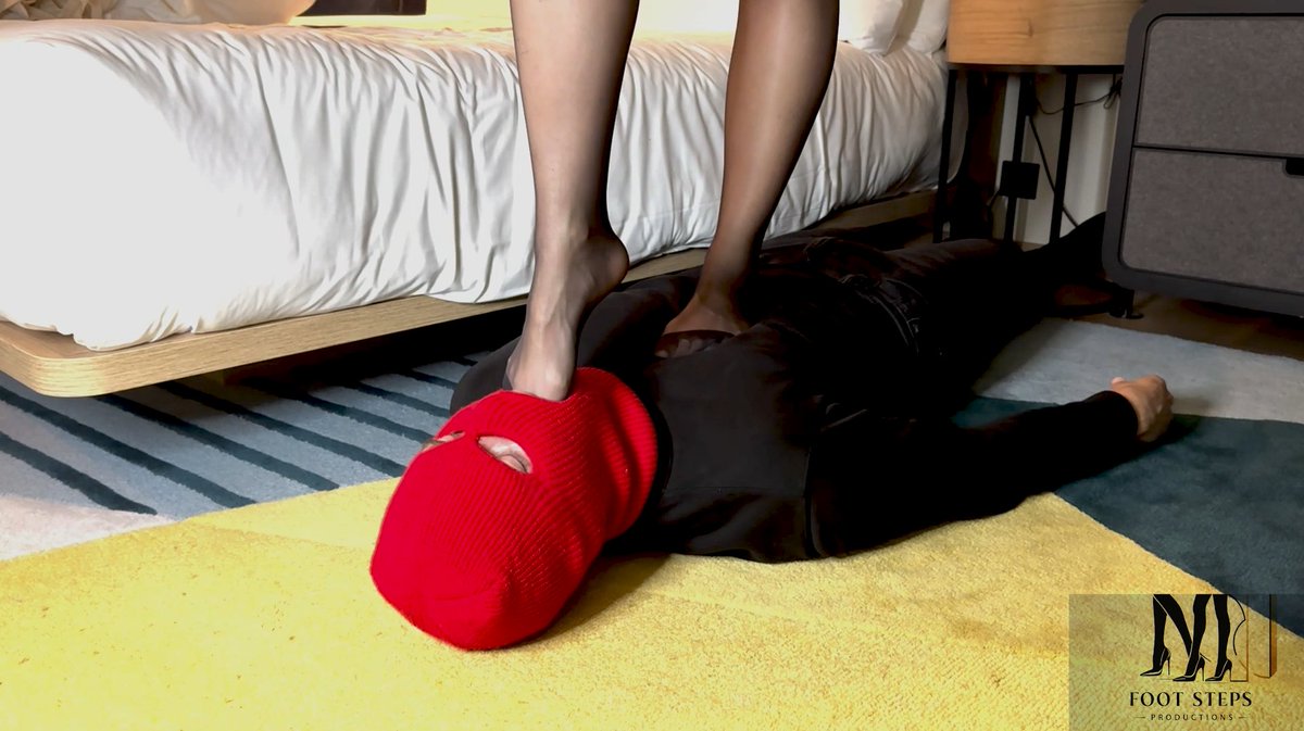 Prodfootsteps's tweet image. Hello X, 
Nouvelle video dispo 📽️ Première et superbe collaboration avec la sadique @M_princesse_ 🤩
Des pieds magnifiques et une domina très cruelle 😈👠
payhip.com/b/OVi9y
 #Footfetish #Femaledomination #Trampling #Executrix #Footworshi̇p #Dominatrice #BDSM #Frenchdomina