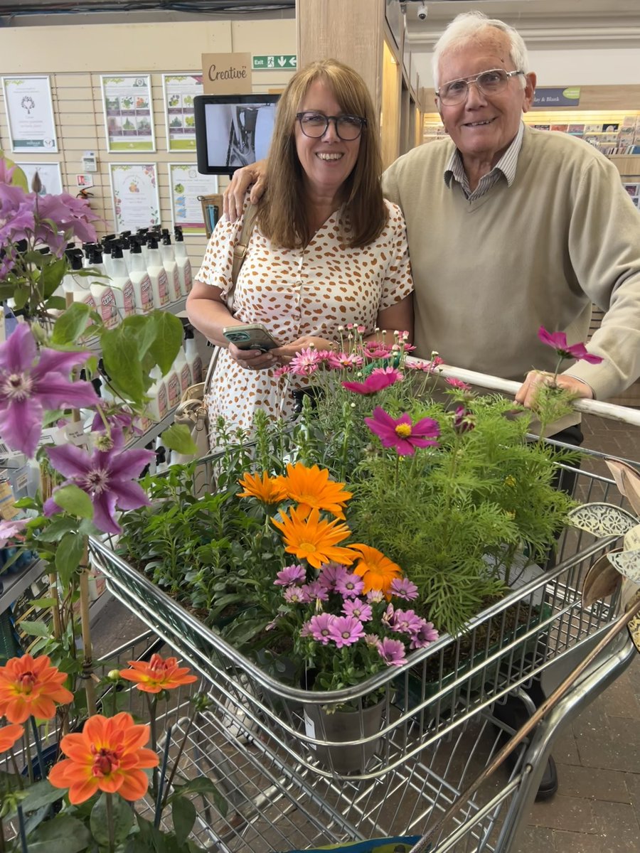 Couldn’t make the Chelsea Flower Show but made the local Garden Centre with Par Larkin &amp; Sis 🌟 Had a good ole catch up &amp; laugh as always ☀️😊☀️ #happy #flowers #ChelseaFlowerShow2025 ☀️☀️☀️☀️☀️