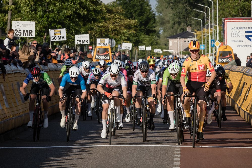 eddepett's tweet photo. 1e etappe juniorendriedaagse Axel : 1. Filip-André Glesnes Smørås (UNO-X NTG)  2. Rick Versloot (TWC Pijnenburg) 3. Daniel Kuběna (Roman Kreuziger Cycling Academy) #J3D https://t.co/3KJOqJ0X45