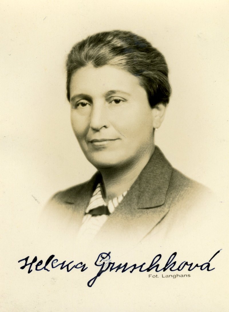AuschwitzMuseum's tweet photo. 23 May 1890 | Czech Jewish woman, Helena Gruschková, was born in Prague.

She was deported to #Auschwitz from #Theresienstadt ghetto on 1 February 1943. She was murdered in a gas chamber after arrival selection. https://t.co/jbBJTn5JBi