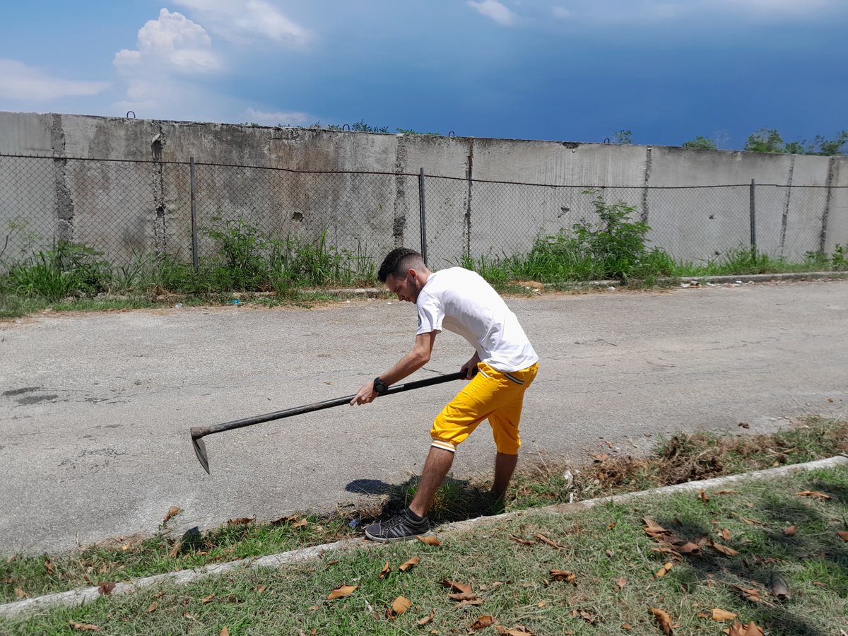 Yo_klaus's tweet photo. Debido a la alta probabilidad de que #Cuba sea afectada por un organismo ciclónico, estar #PreparadosyAlertas es un mantra en la Facultad de Tecnologías Libres. https://t.co/Rtt1dhjSEl
