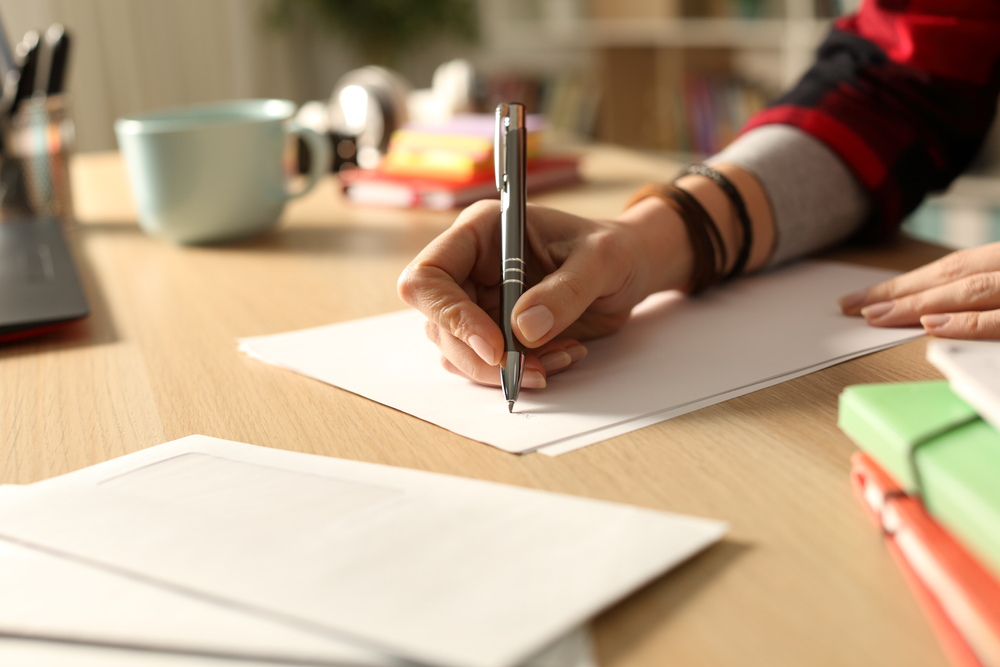 HamiltonLibrary's tweet image. Looking for a #summerjob or #volunteer role?
Come after school on Friday, June 6 (3:30-5:30pm at Saltfleet Branch) for an interactive workshop exploring #resumes #coverletters and academic achievements and what makes them different. 
events.hpl.ca/event/13265160 
@cshwcdsb @hwdsb_arts