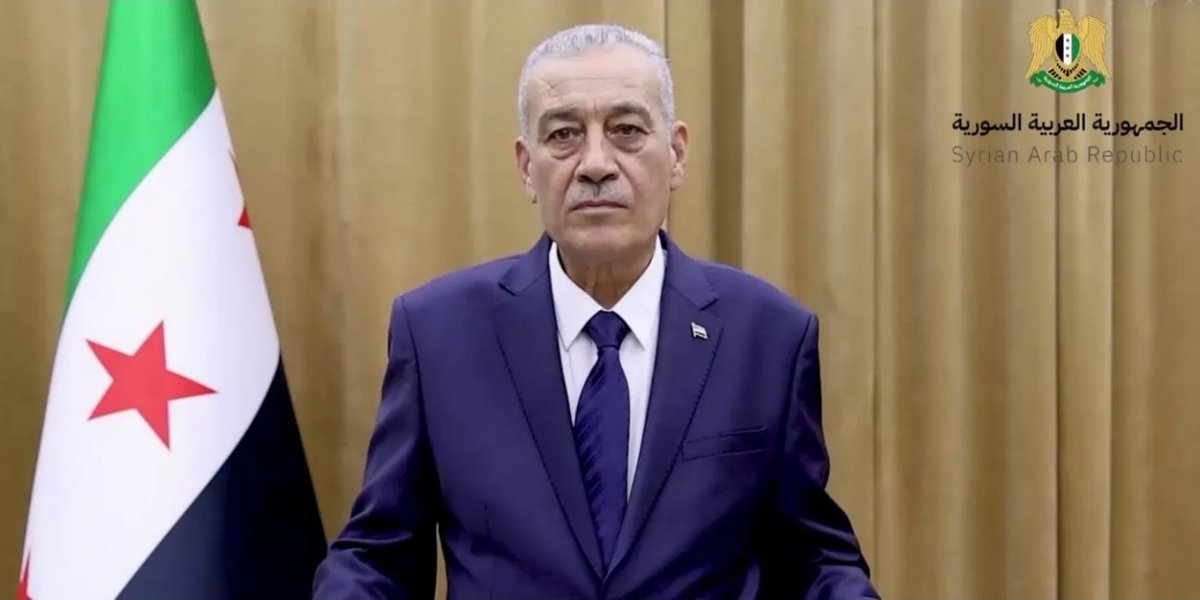 رئيس هيئة العدالة الانتقالية عبد الباسط عبد اللطيف:
📌 نعتمد خارطة طريق خاصة تراعي السياق السوري لتحقيق عدالة انتقالية حقيقية
📌 نطلق خطة وطنية للتوعية، ومنصة إلكترونية لتلقي الشكاوى
📌 نحظى بدعم رئاسي وشعبي واسع، وهو دافع قوي لإنجاز المهمة
📌 العدالة لن تكون انتقامية بل ستقوم