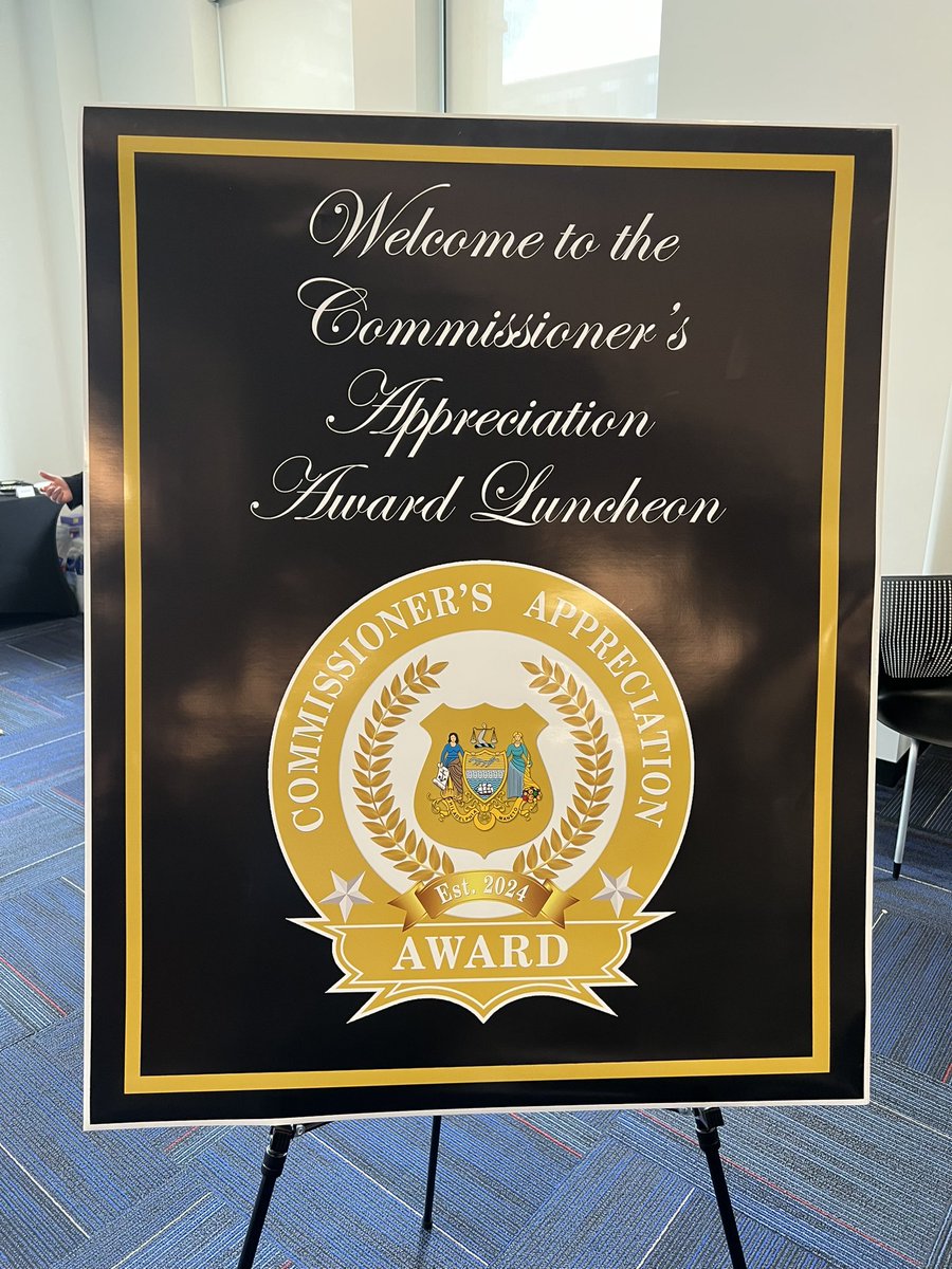 PPDSouthStreet's tweet photo. Congratulations to two of South Streetโs finest- Officer Frank Roesner and Officer Joe Lombardo who recieved the Commissioners Appreciation Award for their outstanding work in the community and their strong commitment to community policing!
#PhillyPolice #PhillyPD https://t.co/uQ045TIob4