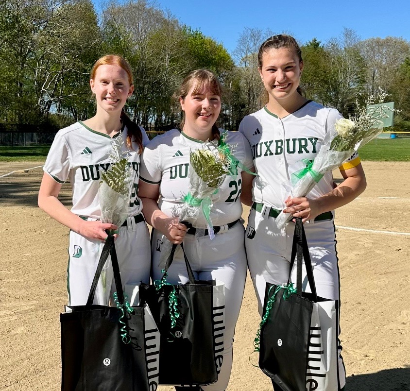 Big love to our awesome seniors Anna, Ali, and Caleigh on their last day of classes! ❤️❤️❤️