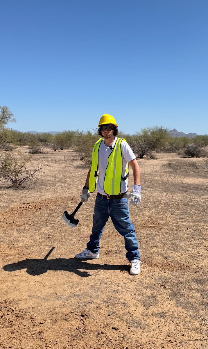 fckurcalipacks's tweet image. When you get a new laborer at work and he&apos;s fresh outta rehab