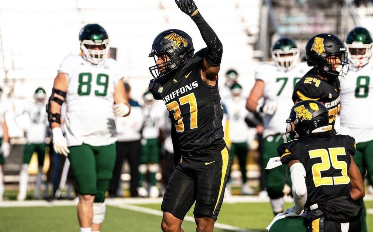 DraftDiamonds's tweet image. 2026 NFL Draft Prospect Interview: Tre'Von Holmes, DB, Missouri Western State University nfldraftdiamonds.com/2025/05/trevon… #NFLDraft