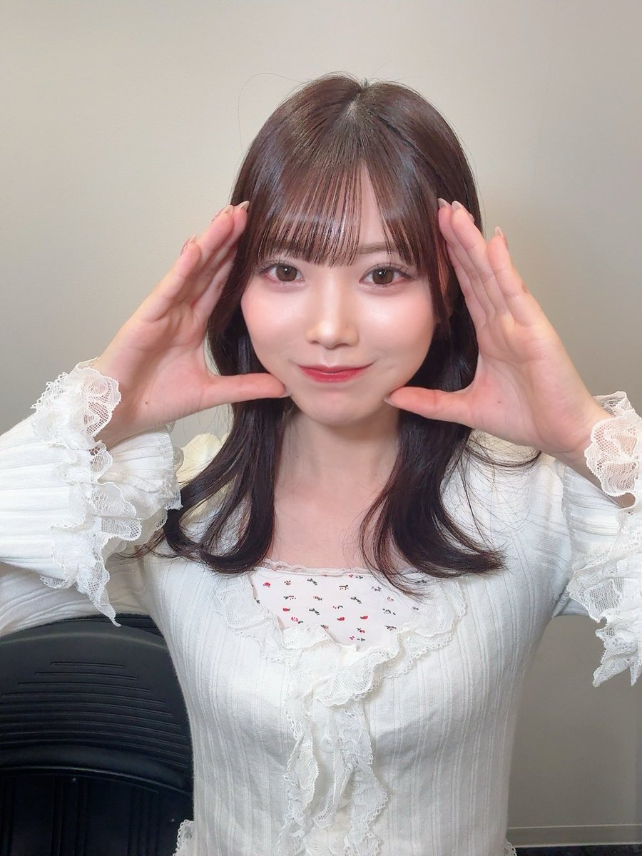 澪籠包ポーズ？
オンラインイベントありがとうございました🐻⸜🐟⸝‍ https://t.co/I7ZIBhMQyk