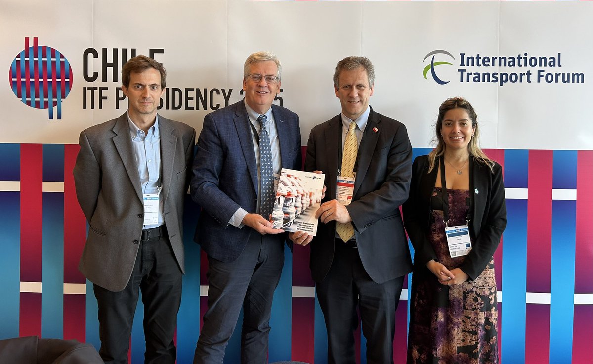 DavidDjward's tweet image. Honour to meet @JuanCaMunozA Minister of Transport of Chile at #ITF25. Very useful exchange of views on vehicle safety, role of @LatinNCAP, &amp;amp; case for mandatory NCAP labels. Very grateful for opportunity &amp;amp; congratulations @MTTChile for their very successful @ITF_Forum Presidency.