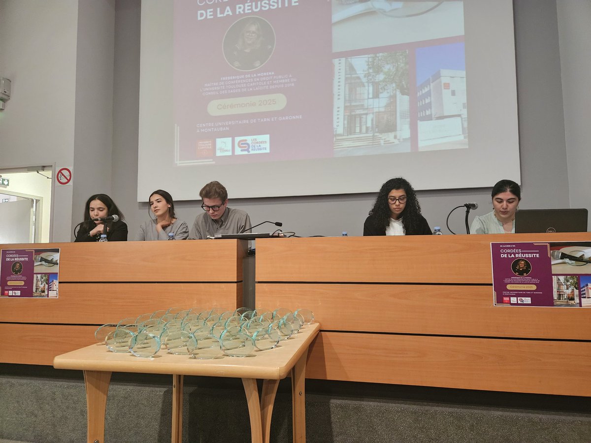 LeNormandCyril1's tweet photo. Le partenariat entre le centre universitaire de Montauban et le @LyceeBourdelle est maintenant bien installé. Le nombre d'élèves encordés va croissant. Une illustration concrète de la politique d'égalité des chances. https://t.co/HXMDDlKxqd