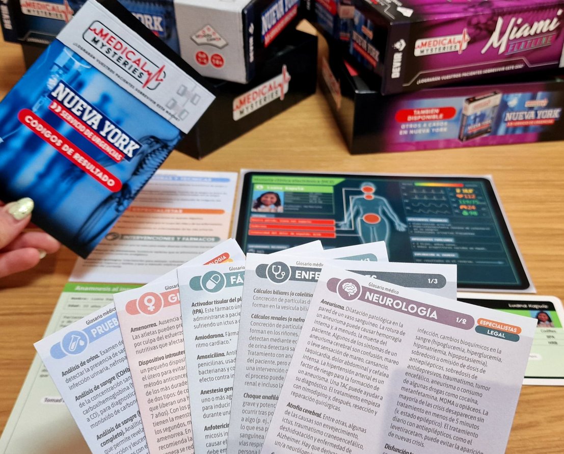 🩺 ¡Ya están aquí los misterios médicos más intensos del año!
Medical Mysteries: Miami y Medical Mysteries: New York ya están disponibles en tiendas.

🌡️ Ponte la bata, reúne a tu equipo y prepárate para enfrentarte a casos médicos llenos de síntomas desconcertantes, decisiones