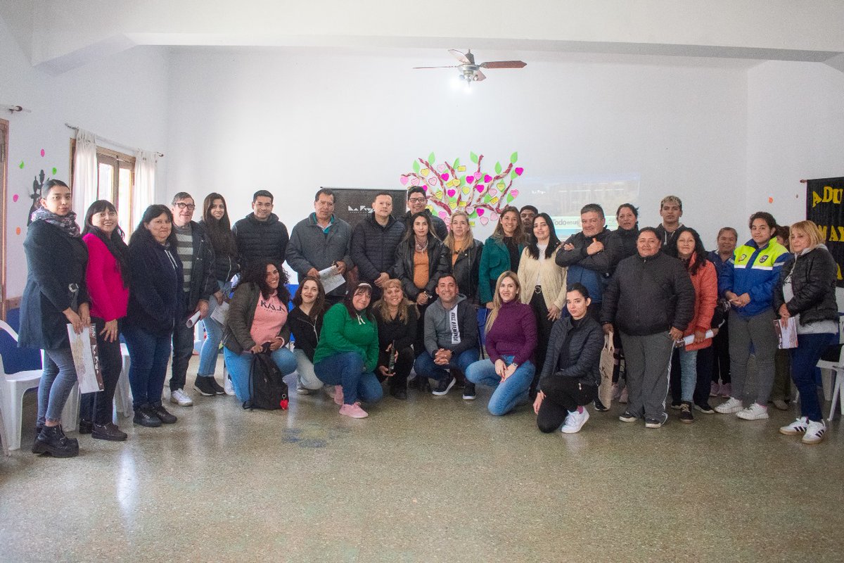 🏜 Se realizó el Taller de Atención al Turista a personal de la Posta Turística y agentes de tránsito de Sanagasta. El objetivo es brindar una experiencia única a quienes nos eligen como destino. 

¡Seguimos fortaleciendo nuestro compromiso con un turismo de calidad y sostenible!