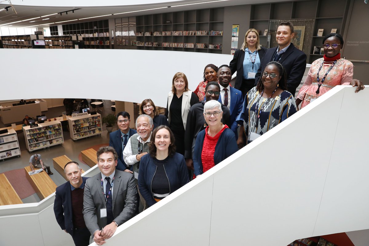 _BAnQ's tweet image. 🤝Hier, la bibliothèque Gabrielle-Roy a reçu les membres du Réseau Francophone Numérique. Nous avons pu tisser des liens entre différents espaces numériques francophones, du Québec à l'Afrique.
@villequebec
📷 Pascale Simard