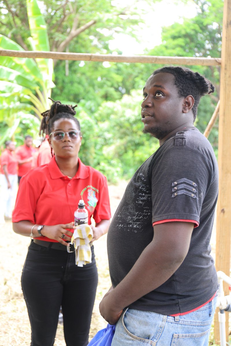 moagrenada's tweet photo. 🌿 This week’s #YouthInAg field stop took us to the farm of Tahje Grant &amp; Cameron Fletcher in St. Andrew! 👨🏾‍🌾👨🏽‍🌾 These young changemakers shared their journey with CDF CEO Rodinald Soomer &amp; Dir. Lenox Forte. Let’s keep uplifting future agri-leaders! 🌱👏 #Agribusiness https://t.co/Hs9QOPyWjX