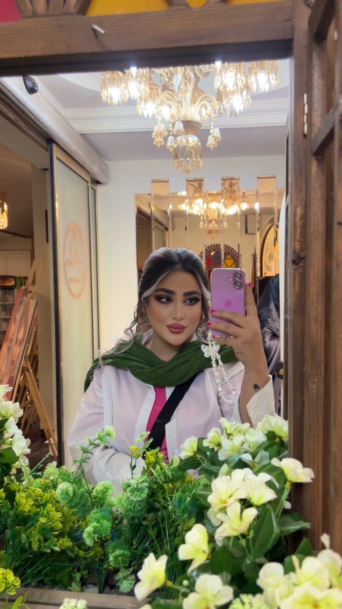maahsaakrp's tweet photo. اردیبهشت💕 https://t.co/nT4iPVOf8p