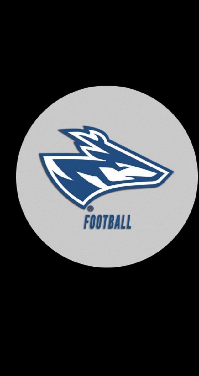 ccslionsknox's tweet image. Appreciate @UNK_Football & @colten_gaines7 coming by to watch practice- always good to see former players.
