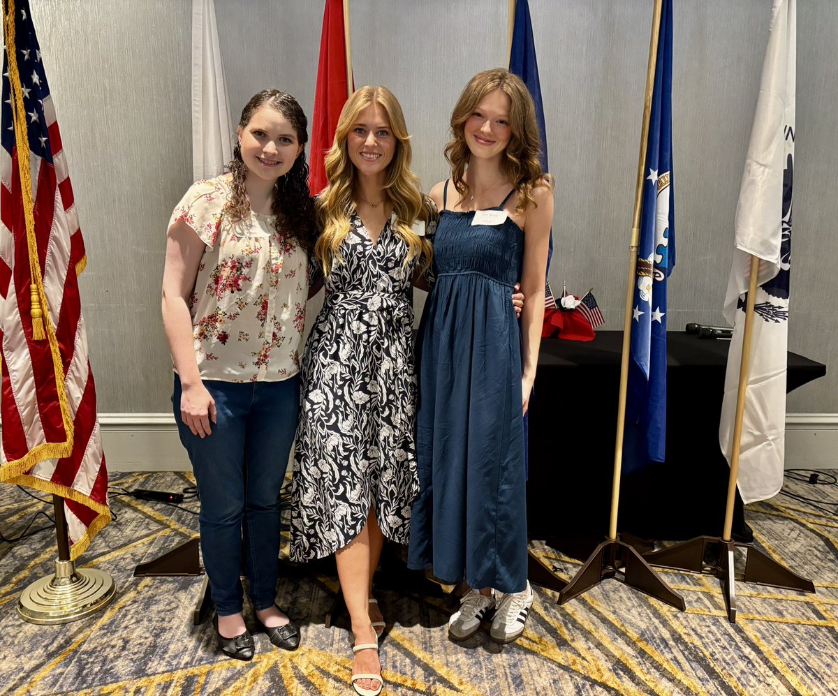 hanwhit's tweet image. Three ladies received very generous scholarships from a like-minded women’s group in Williamson County, Tennessee to attend #YWLS! 💅🏼
Interested in attending? Register here ->
TPUSA.com/YWLS
@tpusastudents @TPUSA