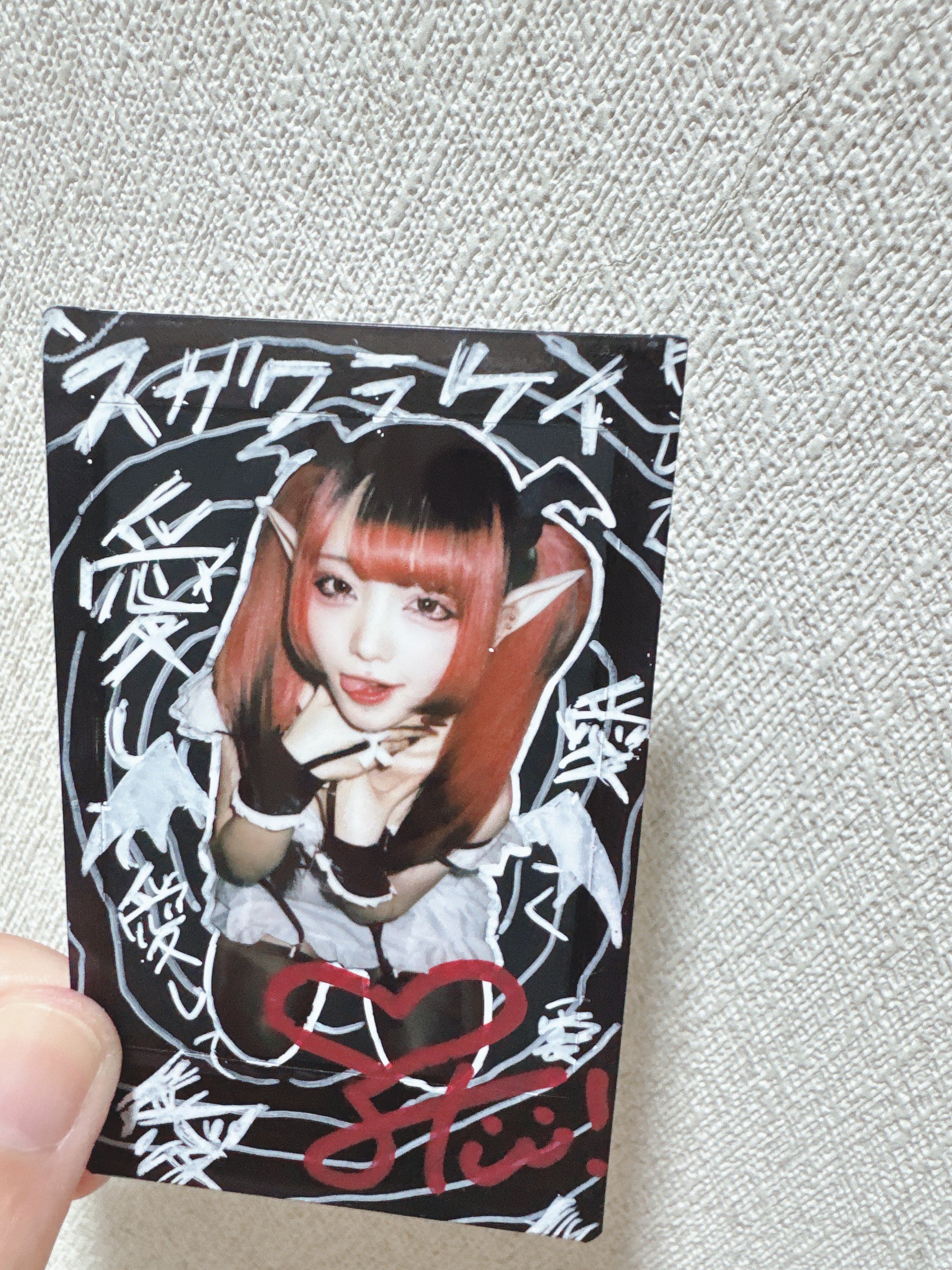アクリルペイントペンで描くバラのアート | TikTok
