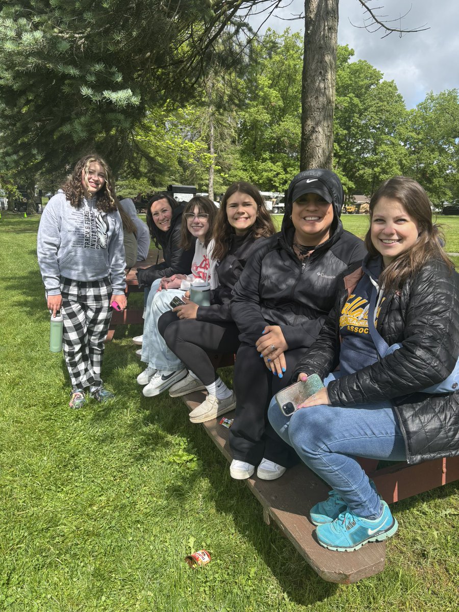 Miss Davis tweet media