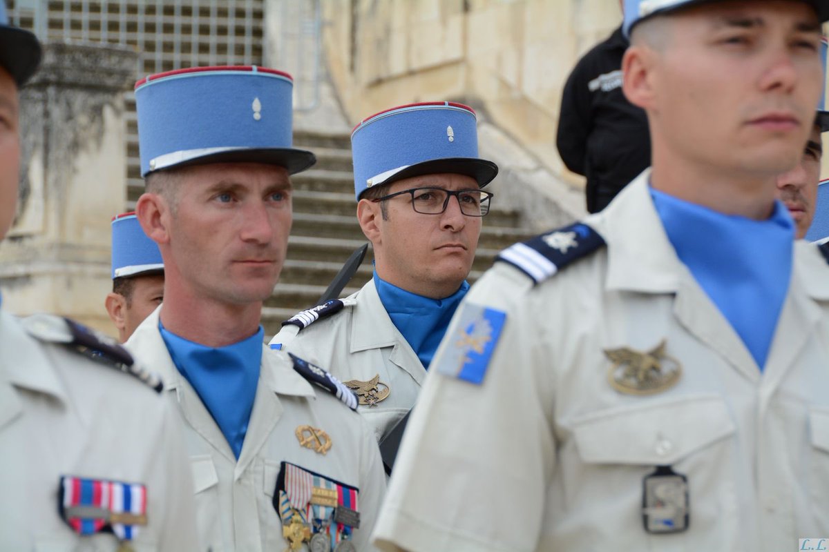 Patricia Miralles (@mirallesmp) on Twitter photo « Des soldats aux mains habiles et au cœur ardent. »
Le peintre des Armées Jacques Ernotte a parfaitement saisi l’âme du Matériel.
Hier, nous avons célébré les 40 ans du <a href="/4ERMATERIEL/">4e régiment du Matériel</a> et les 80 ans de présence de l’arme du Matériel à Nîmes. Deux anniversaires, une même fierté : « Des soldats aux mains habiles et au cœur ardent. »
Le peintre des Armées Jacques Ernotte a parfaitement saisi l’âme du Matériel.
Hier, nous avons célébré les 40 ans du <a href="/4ERMATERIEL/">4e régiment du Matériel</a> et les 80 ans de présence de l’arme du Matériel à Nîmes. Deux anniversaires, une même fierté :