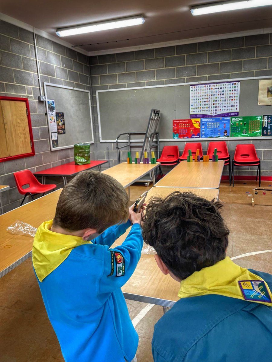 AlcesterScouts's tweet image. Thursday Beavers have been testing out the equipment for the Beavers section of the @WestWarkScouts Shooting Competition in June. Great fun using elastic band rifles, elastic band pistols and nerf guns to shoot at ‘field targets’.  We even managed to have our own knock out comp!
