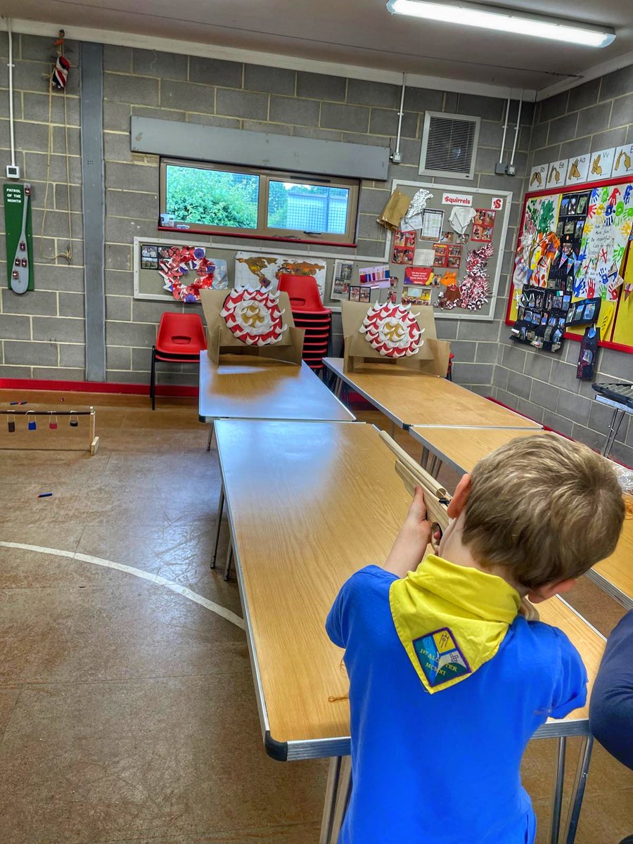 AlcesterScouts's tweet image. Thursday Beavers have been testing out the equipment for the Beavers section of the @WestWarkScouts Shooting Competition in June. Great fun using elastic band rifles, elastic band pistols and nerf guns to shoot at ‘field targets’.  We even managed to have our own knock out comp!