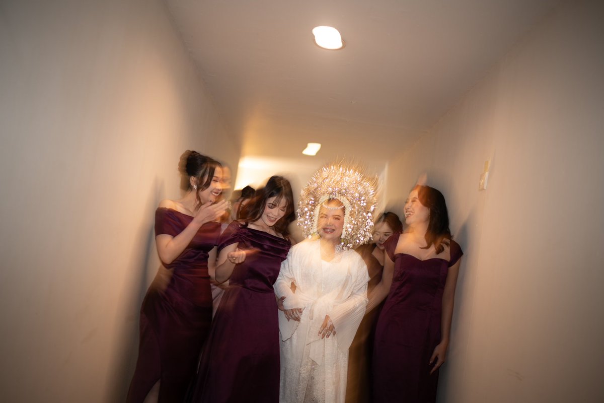 indastillwakeup's tweet photo. bridesmaid tercantik dan terkeren🫶🏻🤏🏻 https://t.co/J2HAdu35Ck