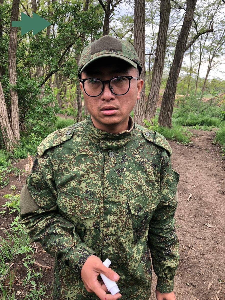 Гражданин Китая подписал контракт с Минобороны и пытается его расторгнуть

Линь Цзе, 1992 г.р., не владеет русским языком и не понимает происходящее, сейчас в тренировочном лагере под Дебальцево. У него подтвержденная бронхиальная астма, но при прохождении ВВК диагноз не выявили.