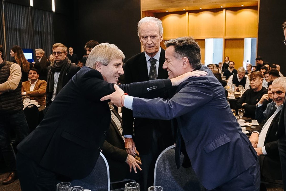 BornoroniG's tweet image. QUE HONOR RECIBIR EN CÓRDOBA A @LuisCaputoAR.
El mejor ministro de economía de la historia vino a contarnos todo lo que está haciendo junto a @JMilei para que Argentina sea potencia.
Los anuncios de ayer son HISTÓRICOS. Argentina va a despegar como nunca.