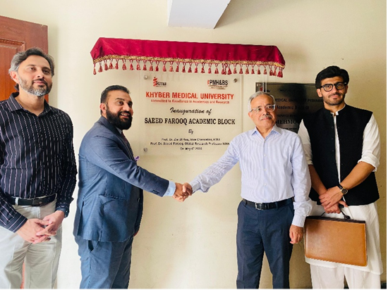 KeeleUniversity's tweet photo. Professor Saeed Farooq, Keele’s Professor of Psychiatry &amp; Public Mental Health, has had an academic block named after him in Pakistan.

@kmuofficial_ officially opened the 'Saeed Farooq Academic Block' this month, recognising his global impact in mental health research. https://t.co/FUoQ7FrU5s