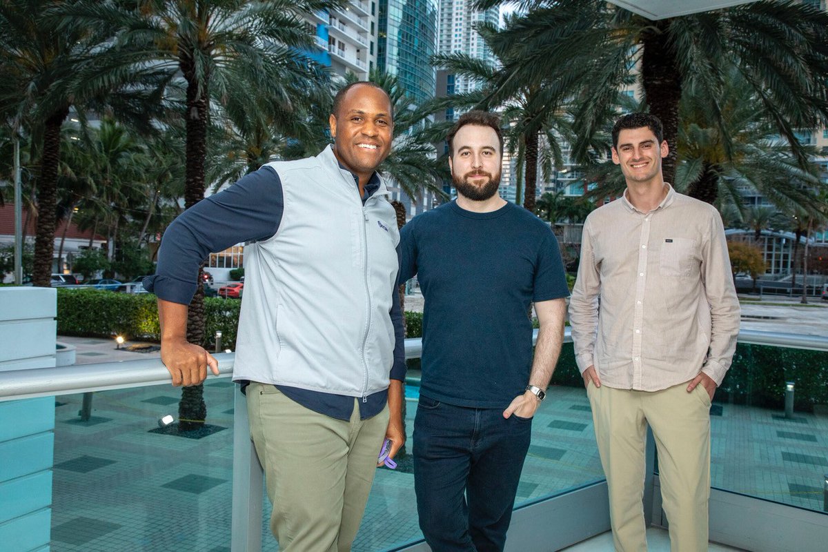 eMerge Americas (@emergeamericas) on Twitter photo Hydra Host Is Turning Overlooked Data Centers Into AI Powerhouses
Read ➡️ zurl.co/9Pp9M via <a href="/refreshmiami/">Refresh Miami</a>
#eMergeAmericas #FloridaTech #Innovation #GlobalTech Hydra Host Is Turning Overlooked Data Centers Into AI Powerhouses
Read ➡️ zurl.co/9Pp9M via <a href="/refreshmiami/">Refresh Miami</a>
#eMergeAmericas #FloridaTech #Innovation #GlobalTech
