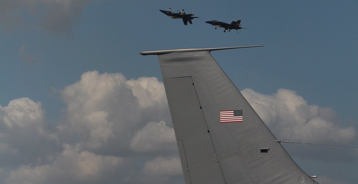 GlobalAir's tweet photo. For this #FlashbackFriday we're wondering whatever happened to #FollowFriday ...
Maybe we do #FighterJetFriday instead?? (From #SNF25 @SunnFunFlyIn )
#avgeeks unite! https://t.co/SdM9gjv2Df