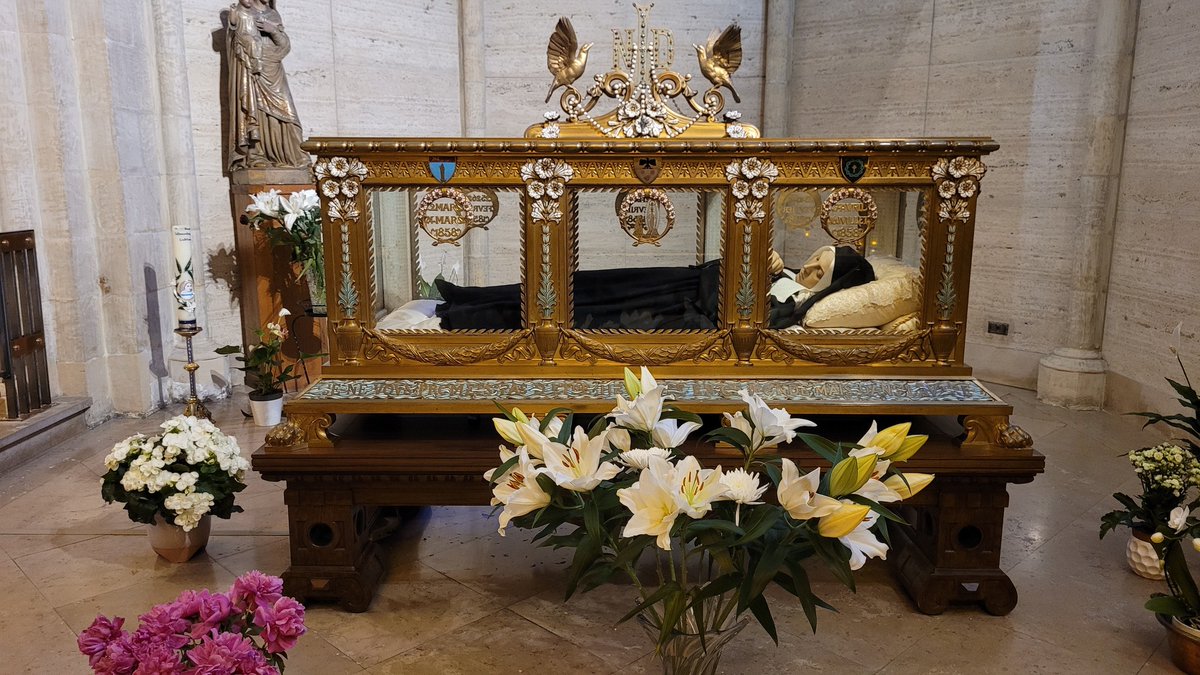 Sanctuaire Notre-Dame de Lourdes tweet media