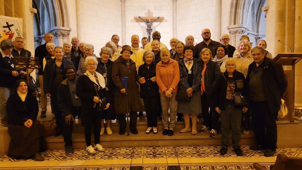 Sanctuaire Notre-Dame de Lourdes tweet media