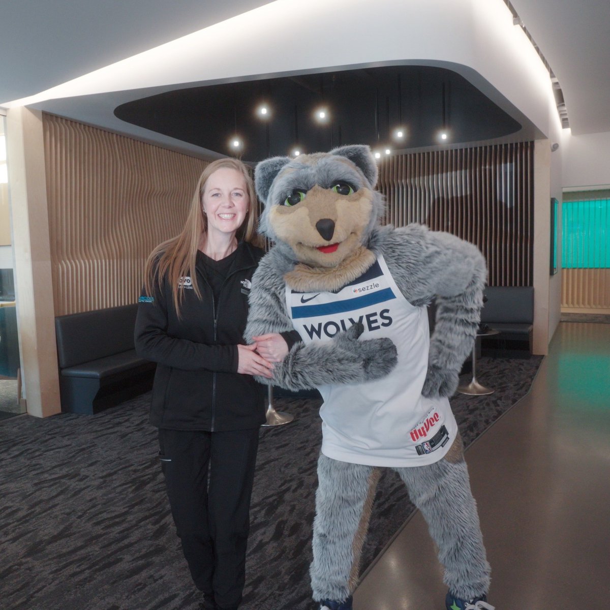 OVOLASIKLENS's tweet photo. Crunch made a surprise visit, and we had to show him our best poses! 🐺😎 Proud to be the Official LASIK Provider of the Minnesota Timberwolves 🏀 https://t.co/cuJ2yGi2fM