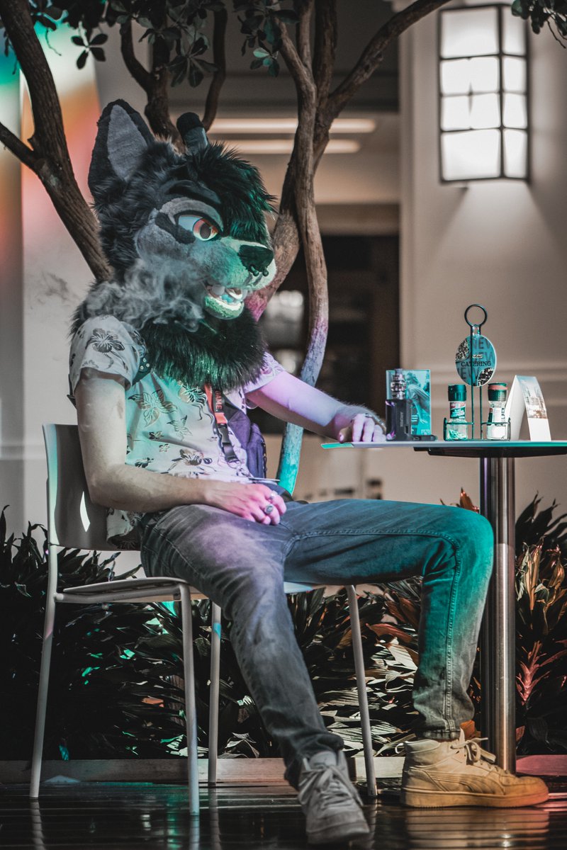 Care to join me for lunch?
#FursuitFriday 
📷<a href="/BellTBull/">Taco Bull 🐂 iFC</a>