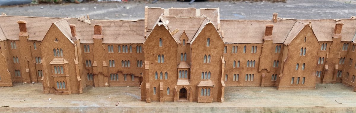 Explore the story of St. Brendan’s Hospital at Grangegorman 📍

🗓️ Lecture: Tues 27 May, 7–9pm
👤 Colm Murray on 60 yrs of architecture &amp; memory
🗣️ Share your story: Workshops 31 May &amp; 7 June, 2–4pm
🎟️ Free tickets: bit.ly/GrangegormanHi…
#GrangegormanHistories